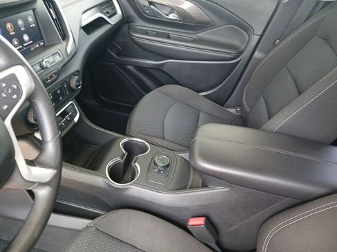 Used 2024 GMC Terrain SLE AWD/4WD image 10