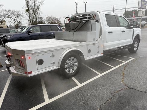 Used 2024 Ford F350 XLT image 5