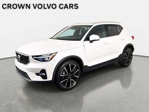 Used 2024 Volvo XC40 B5 Ultimate w/ Protection Package Premier image 1