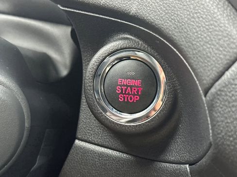 New 2025 Subaru Ascent Limited image 27