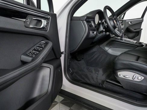 New 2026 Porsche Macan Turbo AWD/4WD image 8