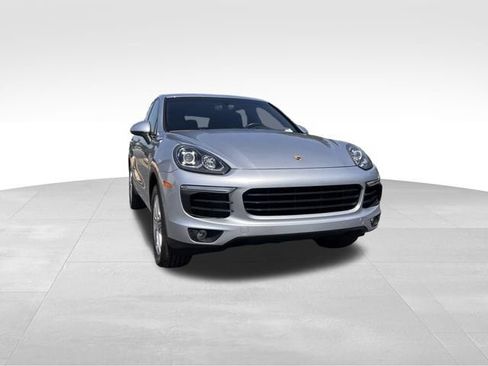 Used 2016 Porsche Cayenne AWD/4WD image 7