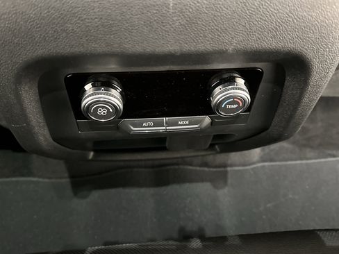 Used 2026 GMC Acadia Elevation image 25