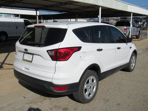 Used 2019 Ford Escape S image 8