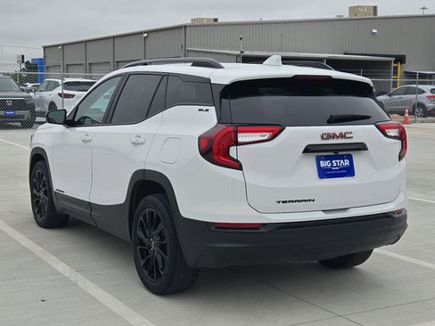 Used 2024 GMC Terrain SLE w/ Driver Convenience Package FWD image 6