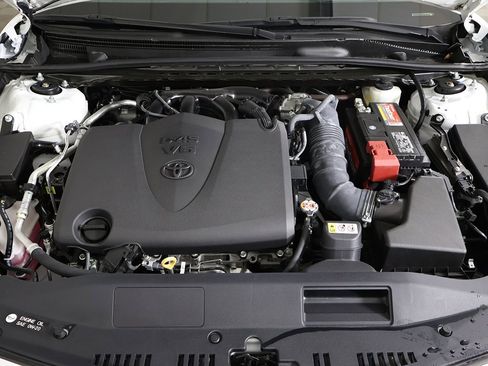 Used 2024 Toyota Camry XSE w/ Navigation Package image 24