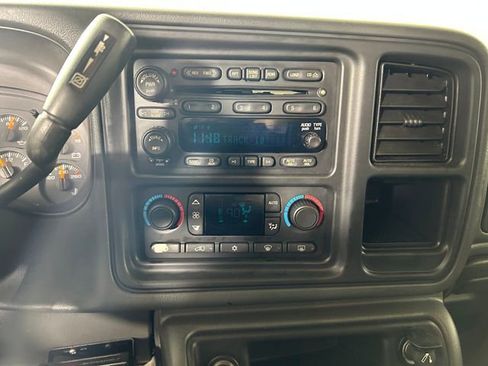 Used 2005 Chevrolet Silverado 3500 LT w/ Heavy-Duty Power Package image 21