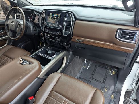 Used 2021 Nissan Titan Platinum Reserve w/ Moonroof Package image 19