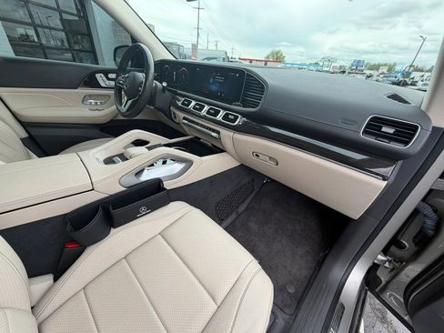 Used 2020 Mercedes-Benz GLS 450 4MATIC image 13