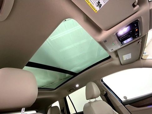 Used 2025 Volkswagen Atlas SEL image 22