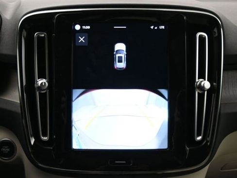 Used 2023 Volvo XC40 B5 Ultimate w/ Climate Package AWD/4WD image 21