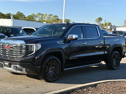 Used 2024 GMC Sierra 1500 Denali w/ Denali Reserve Package image 8