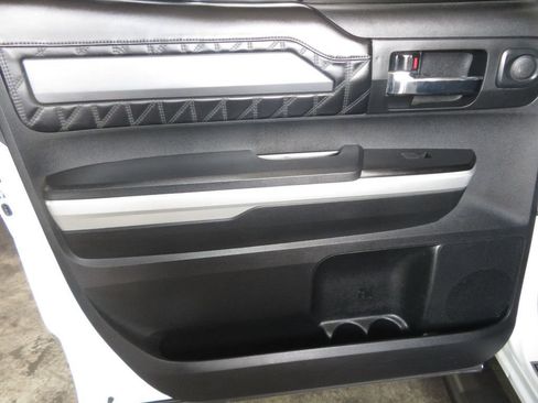 Used 2017 Toyota Tundra Platinum AWD/4WD image 24