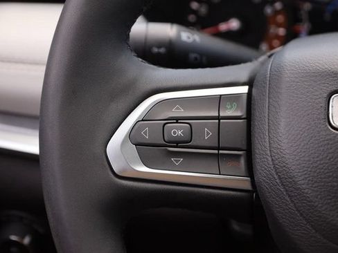 Used 2025 Jeep Compass Limited AWD/4WD image 11
