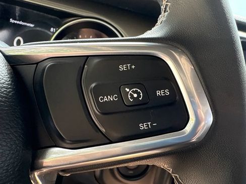 Used 2023 Jeep Wrangler Unlimited Sahara AWD/4WD image 28
