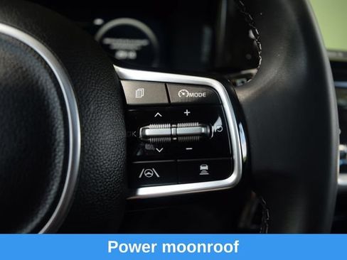 Used 2023 Kia Sorento SX AWD/4WD image 5