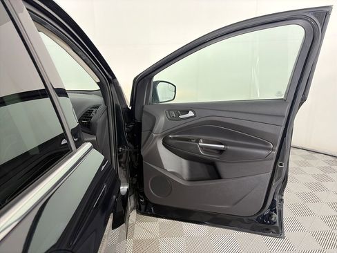 Certified 2017 Ford Escape SE FWD image 29