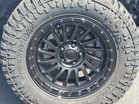 Used 2026 Jeep Gladiator Mojave AWD/4WD image 8