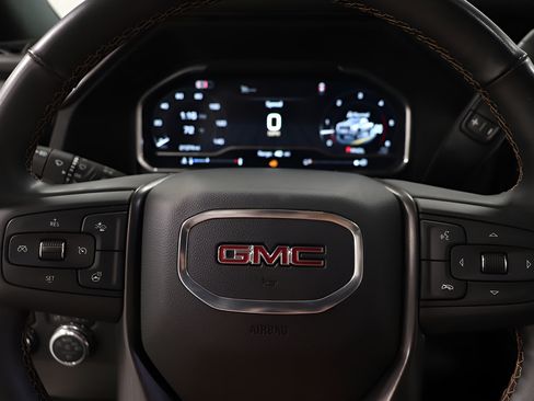 Used 2025 GMC Sierra 2500 AT4 w/ AT4 Premium Plus Package AWD/4WD image 14