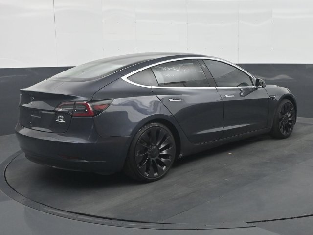 Used 2018 Tesla Model 3 Long Range RWD image 7