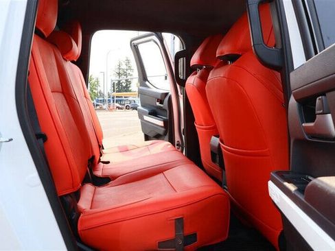 Used 2024 Toyota Tacoma TRD Off-Road AWD/4WD image 27