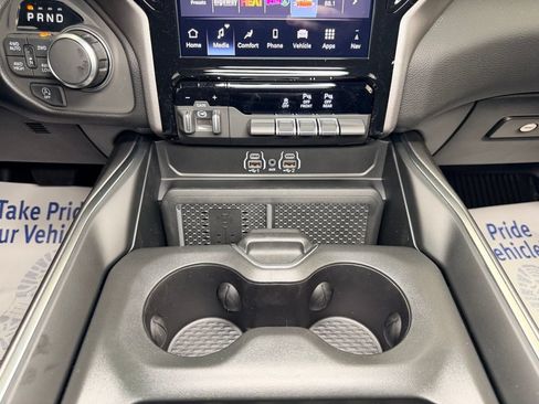 New 2026 RAM 1500 4x4 Crew Cab image 14