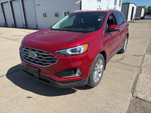 Used 2021 Ford Edge Titanium w/ Class II Trailer Tow Package AWD/4WD image 5