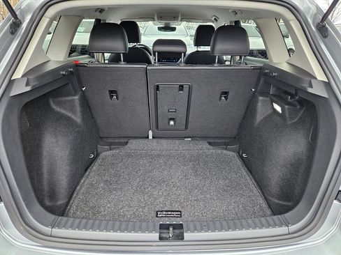 Used 2024 Volkswagen Taos SE image 17