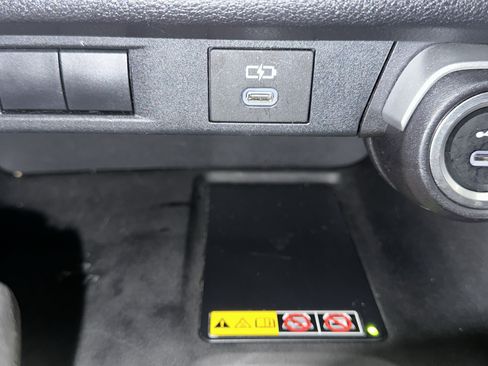 Used 2025 Toyota Grand Highlander AWD image 42