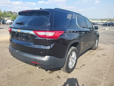 Used 2021 Chevrolet Traverse LT image 6