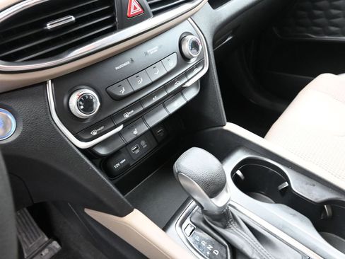 Used 2020 Hyundai Santa Fe SEL image 15