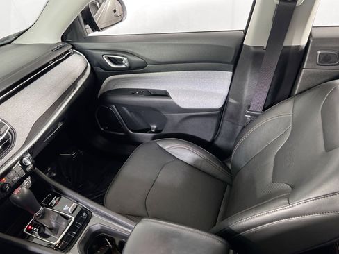 Used 2022 Jeep Compass Latitude w/ Sun and Sound Group image 24