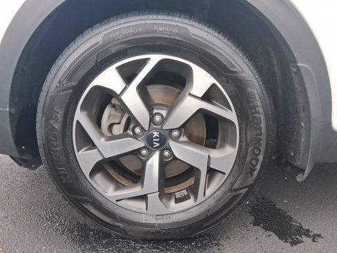 Used 2020 Kia Sportage LX FWD image 13