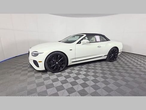 Used 2025 Bentley Continental GTC AWD/4WD image 47
