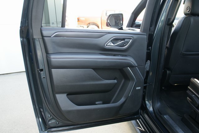 Used 2022 Chevrolet Suburban RST w/ Sport Performance Package AWD/4WD image 27