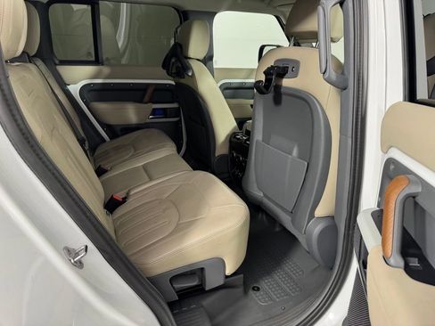 Used 2020 Land Rover Defender 110 S AWD/4WD image 35