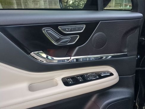 New 2026 Lincoln Corsair Grand Touring w/ Jet Appearance Package AWD/4WD image 12