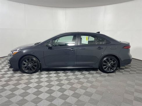 Used 2026 Toyota Corolla XSE FWD image 4