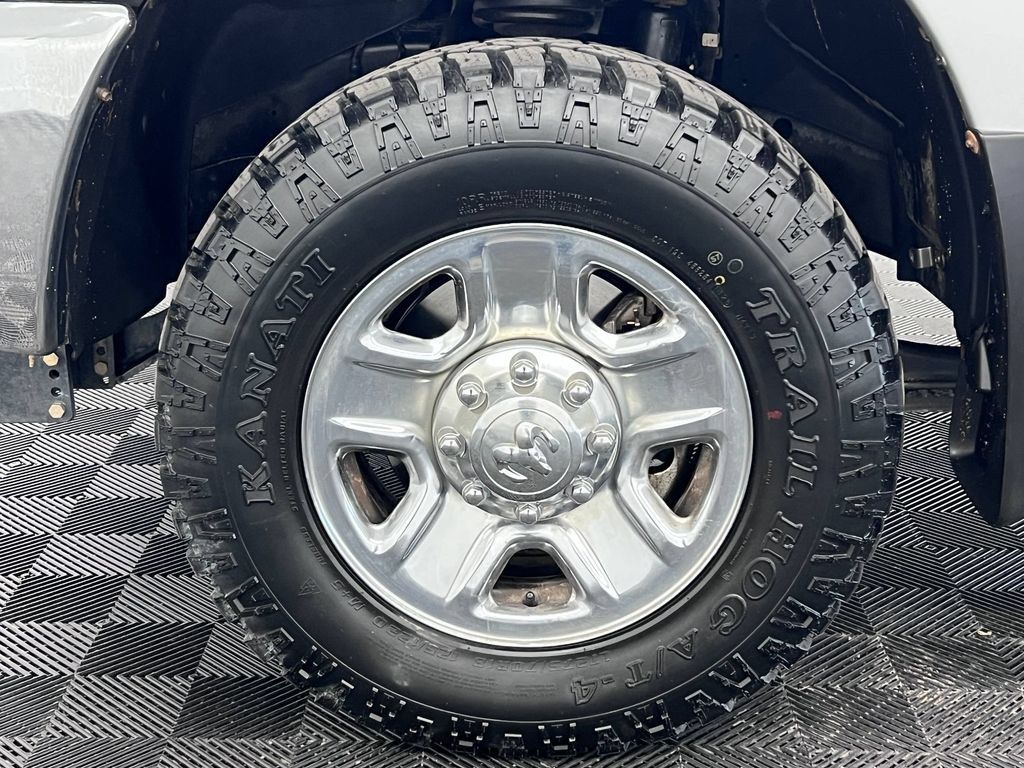 Used 2018 RAM 3500 Tradesman w/ Chrome Appearance Group AWD/4WD image 11