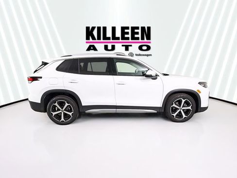 New 2026 Volkswagen Tiguan SE image 8