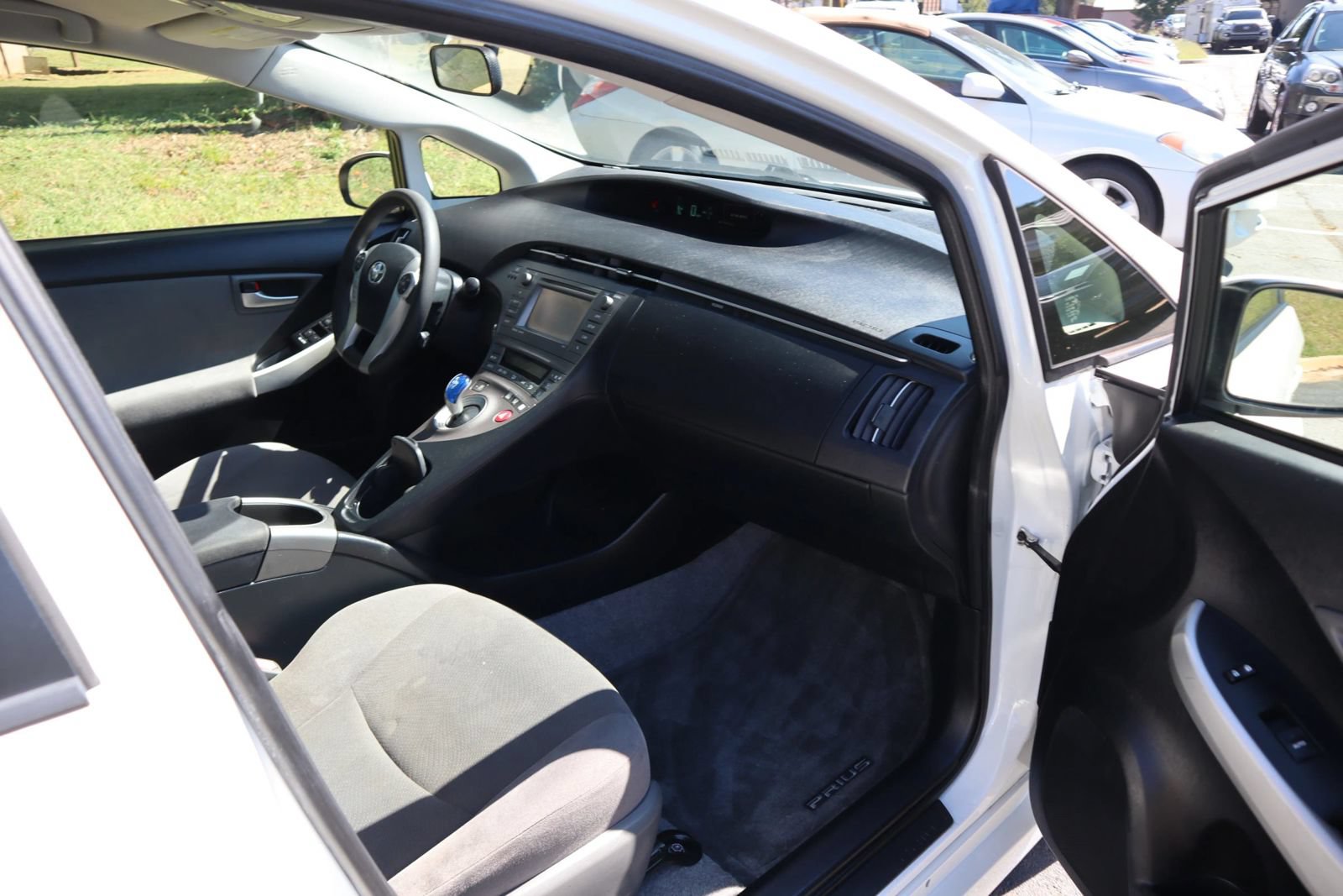 Used 2014 Toyota Prius Three FWD image 15