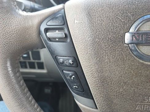 Used 2015 Nissan Quest SL image 32