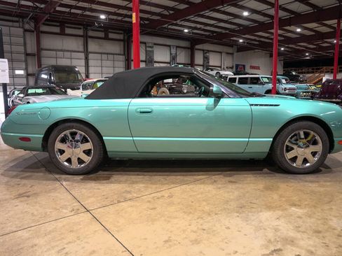 Used 2002 Ford Thunderbird RWD image 25
