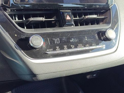 Used 2024 Toyota Corolla LE image 19