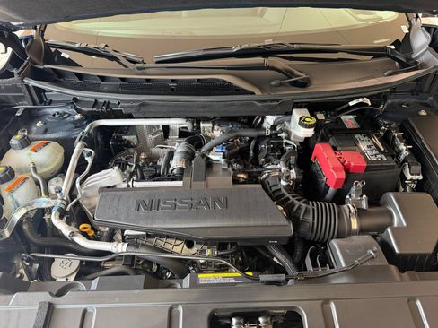 Used 2026 Nissan Rogue SL FWD image 32