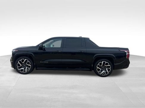 Used 2024 Chevrolet Silverado EV RST AWD/4WD image 3