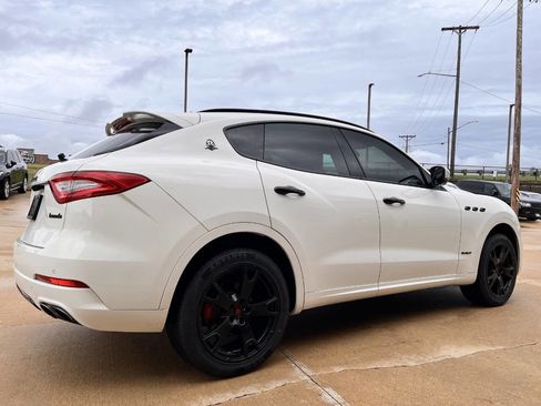Used 2018 Maserati Levante GranSport AWD/4WD image 5