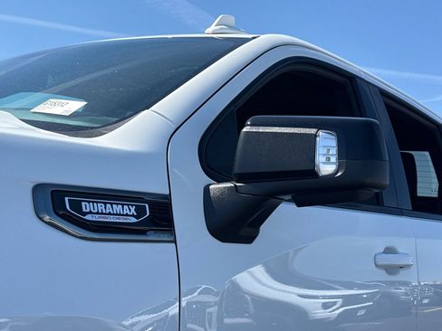 New 2026 GMC Sierra 1500 AT4 w/ AT4 Premium Package AWD/4WD image 13