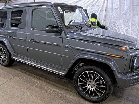 Used 2021 Mercedes-Benz G 550 G 550 w/ G Manufaktur Interior Package image 3