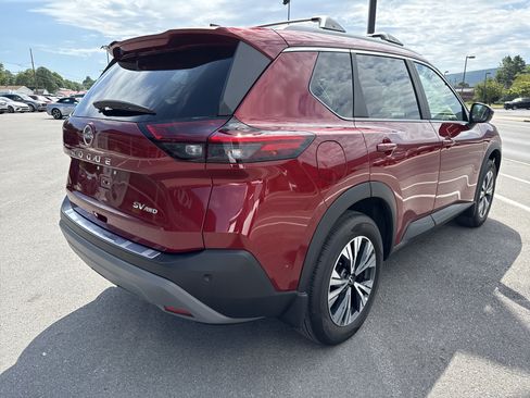 Used 2023 Nissan Rogue SV w/ SV Premium Package AWD/4WD image 3